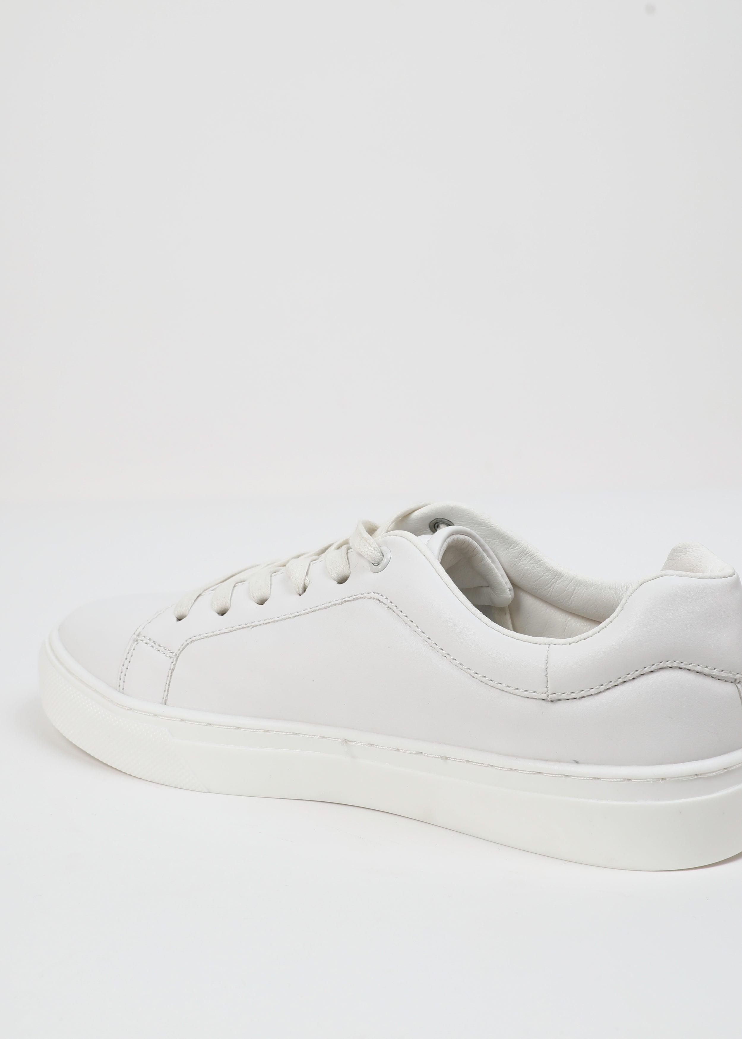 Shoes - Men - Flat , White