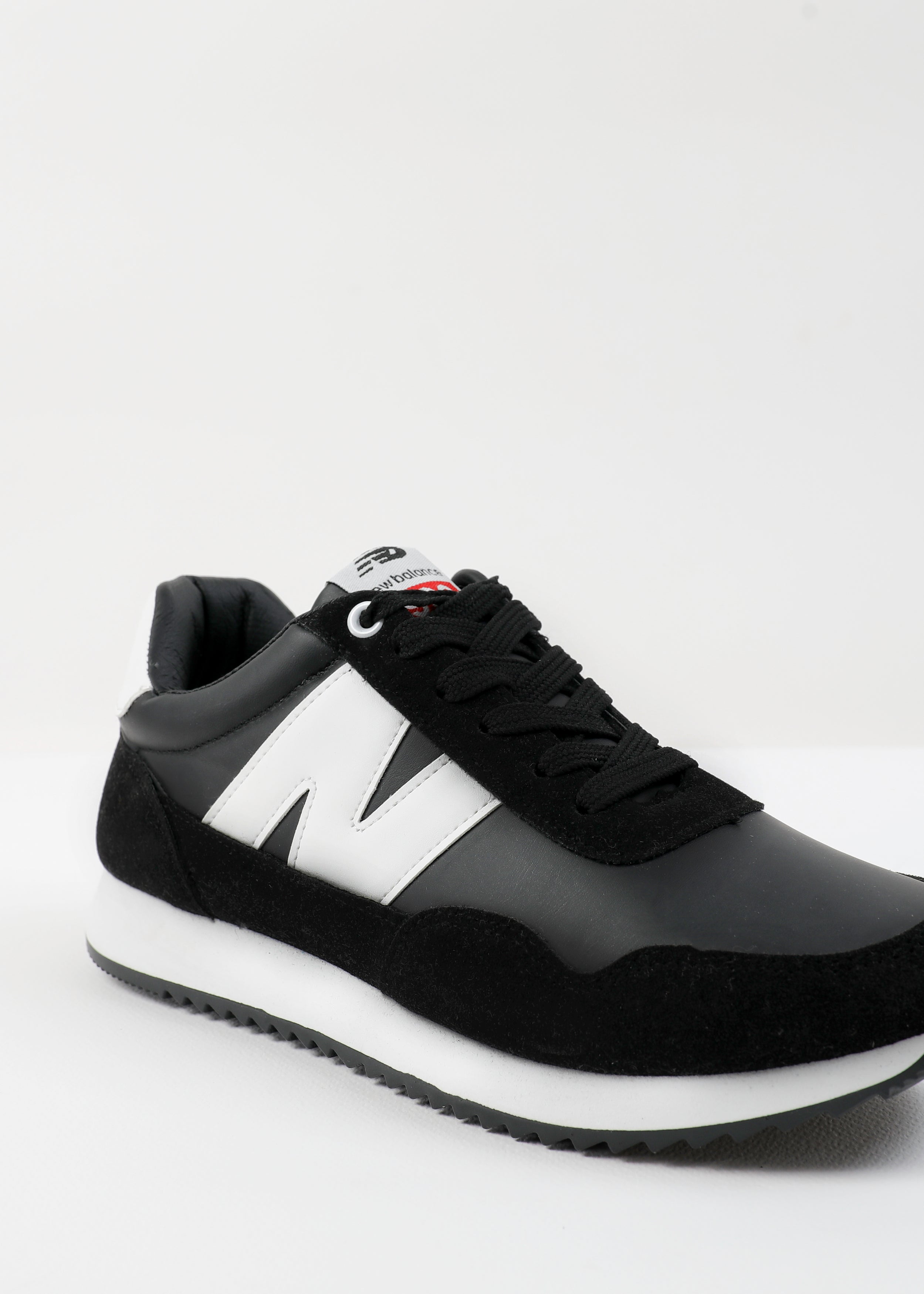 SHOES - MEN - CASUAL