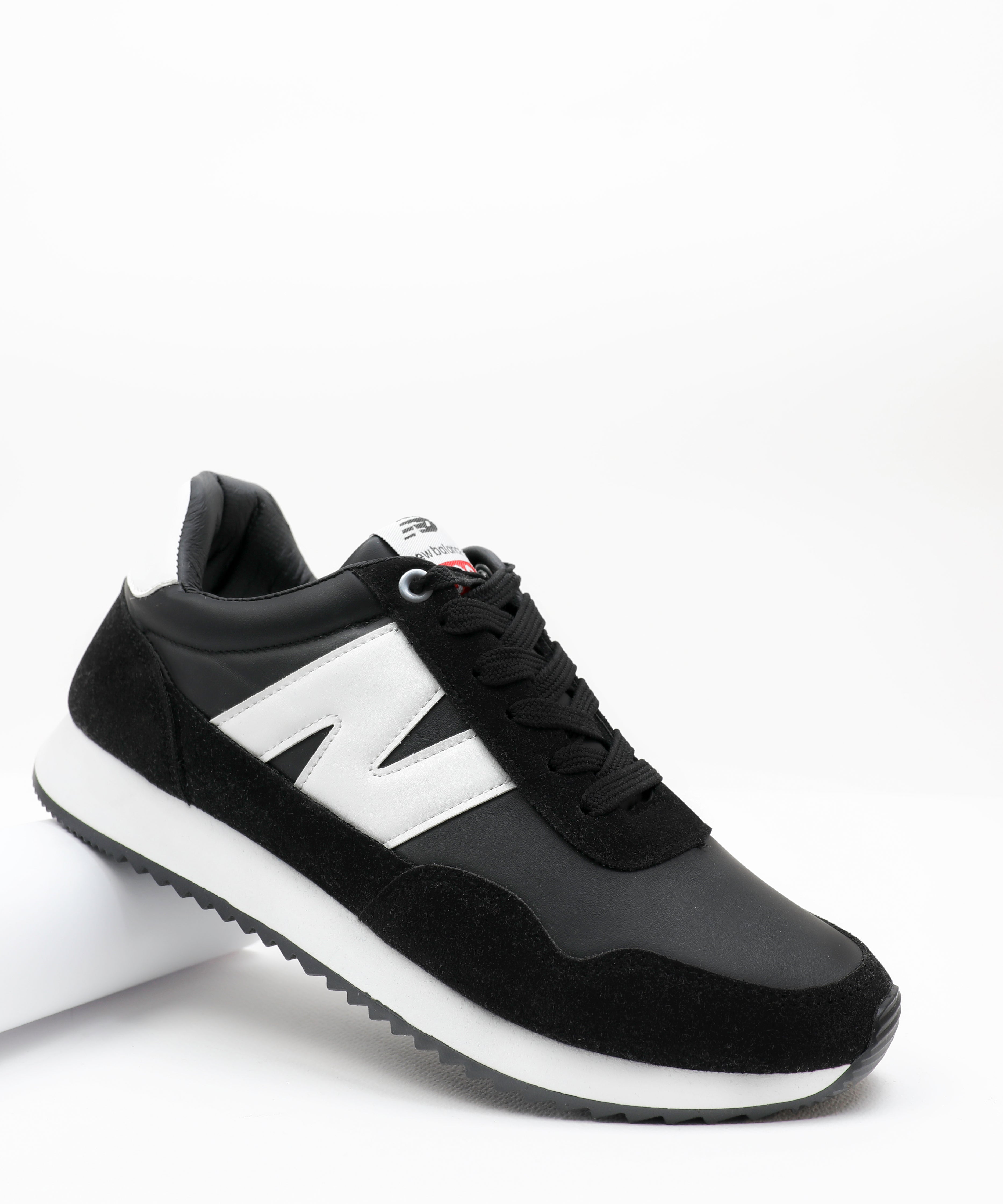 SHOES - MEN - CASUAL