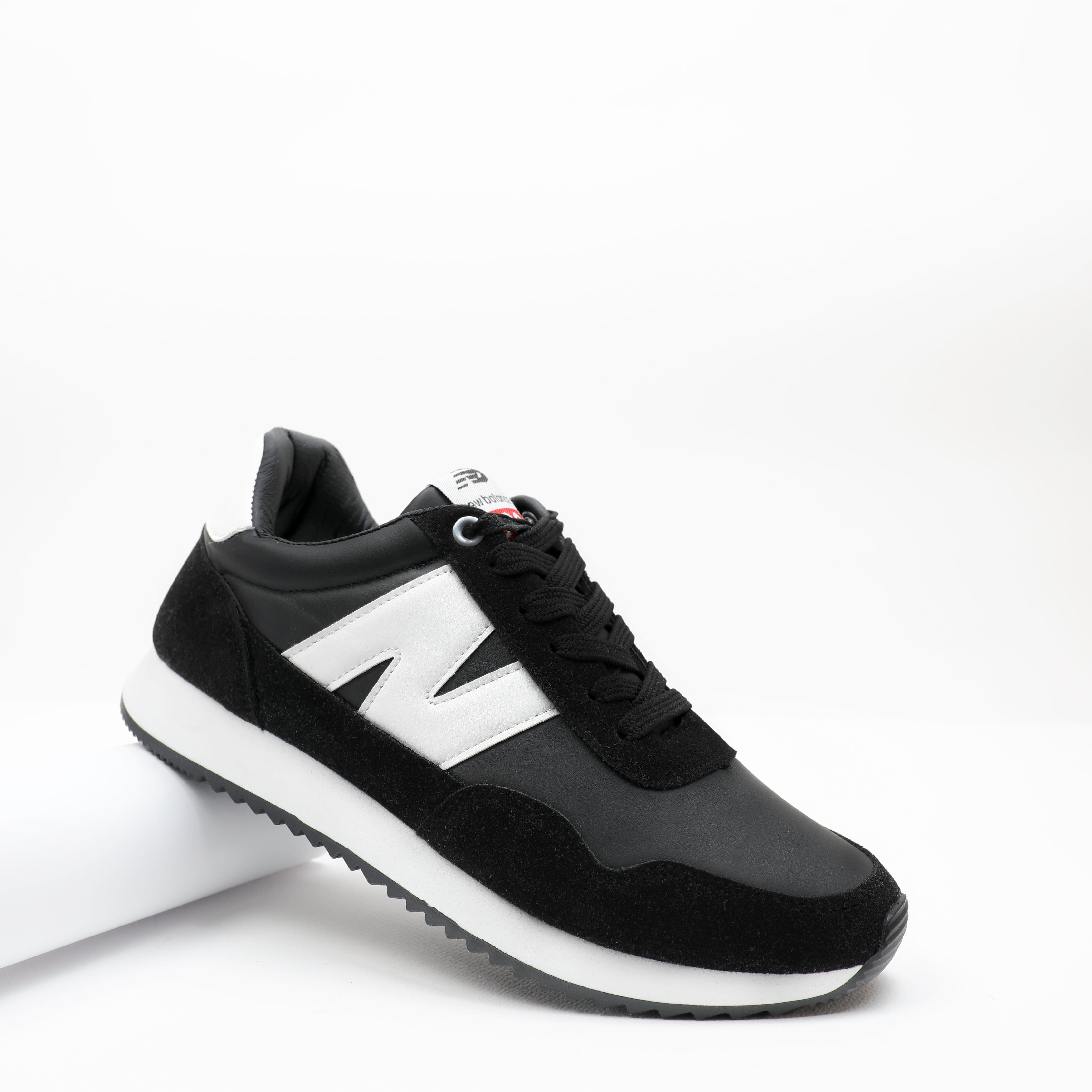 SHOES - MEN - CASUAL