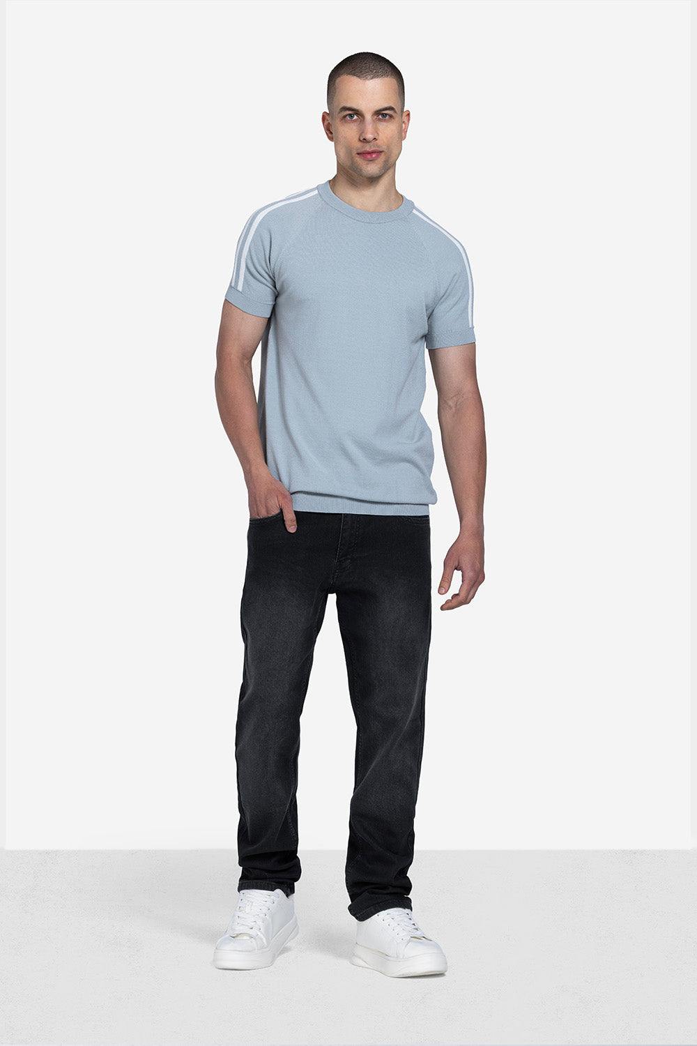 T-shirt - Men - Plain