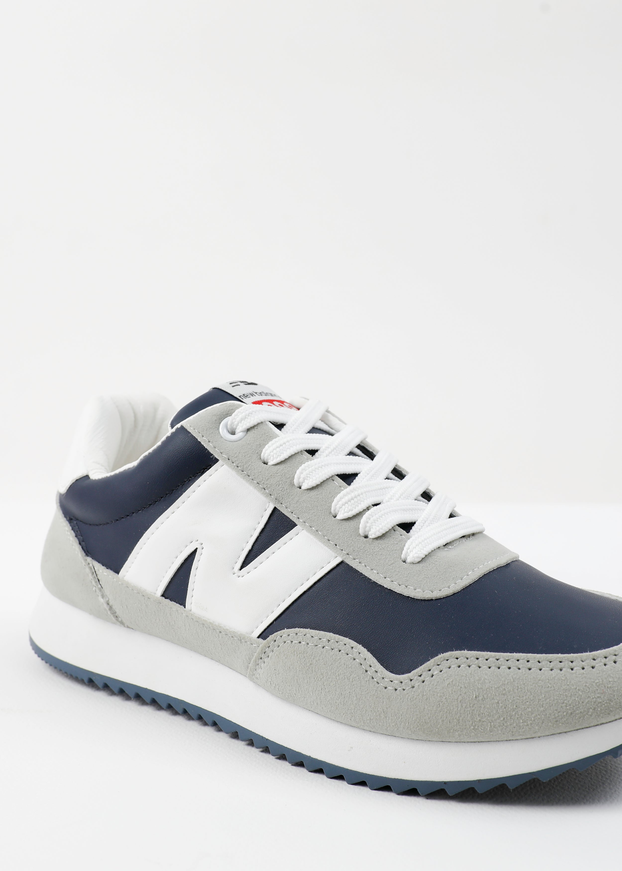 SHOES - MEN - CASUAL