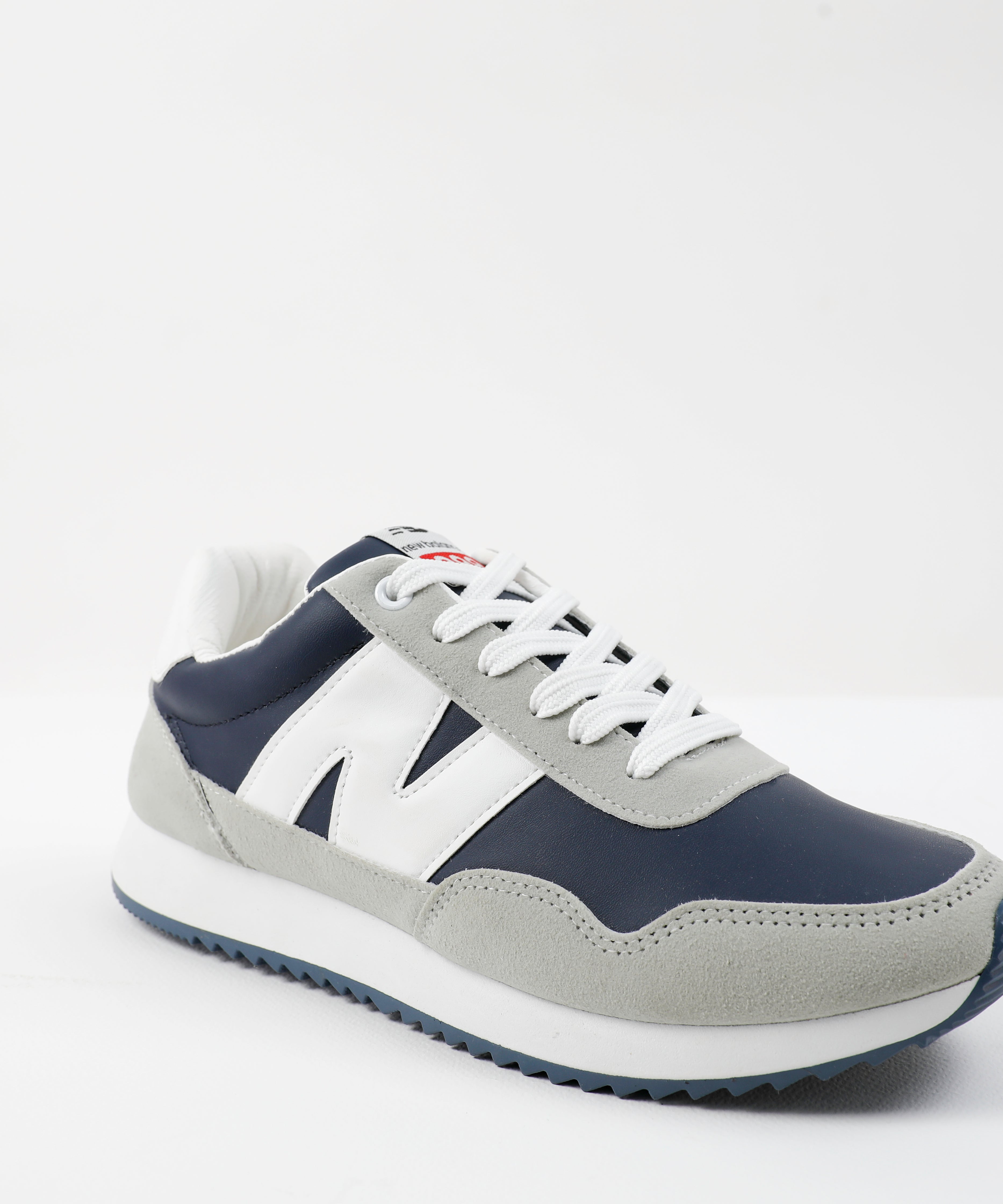 SHOES - MEN - CASUAL