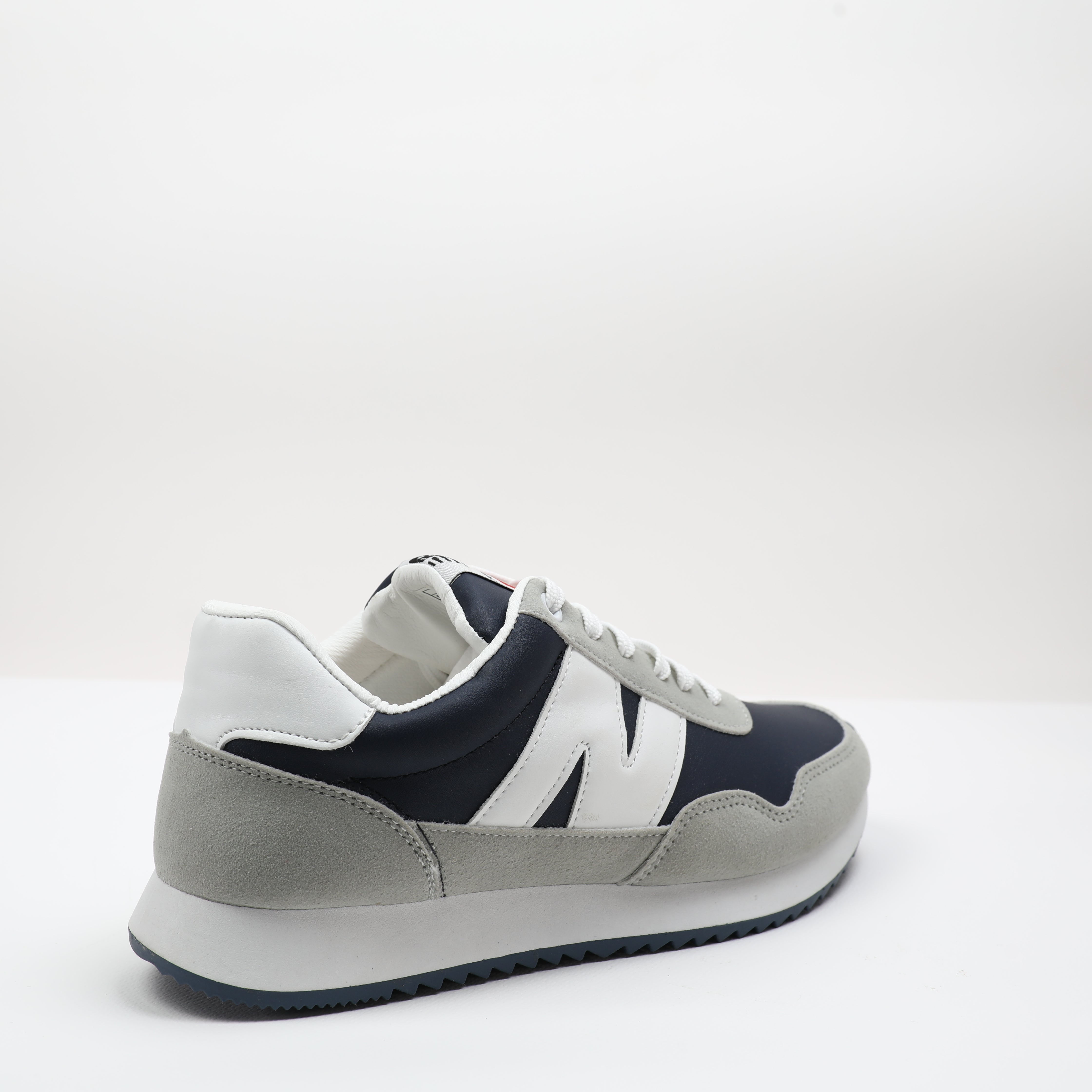 SHOES - MEN - CASUAL