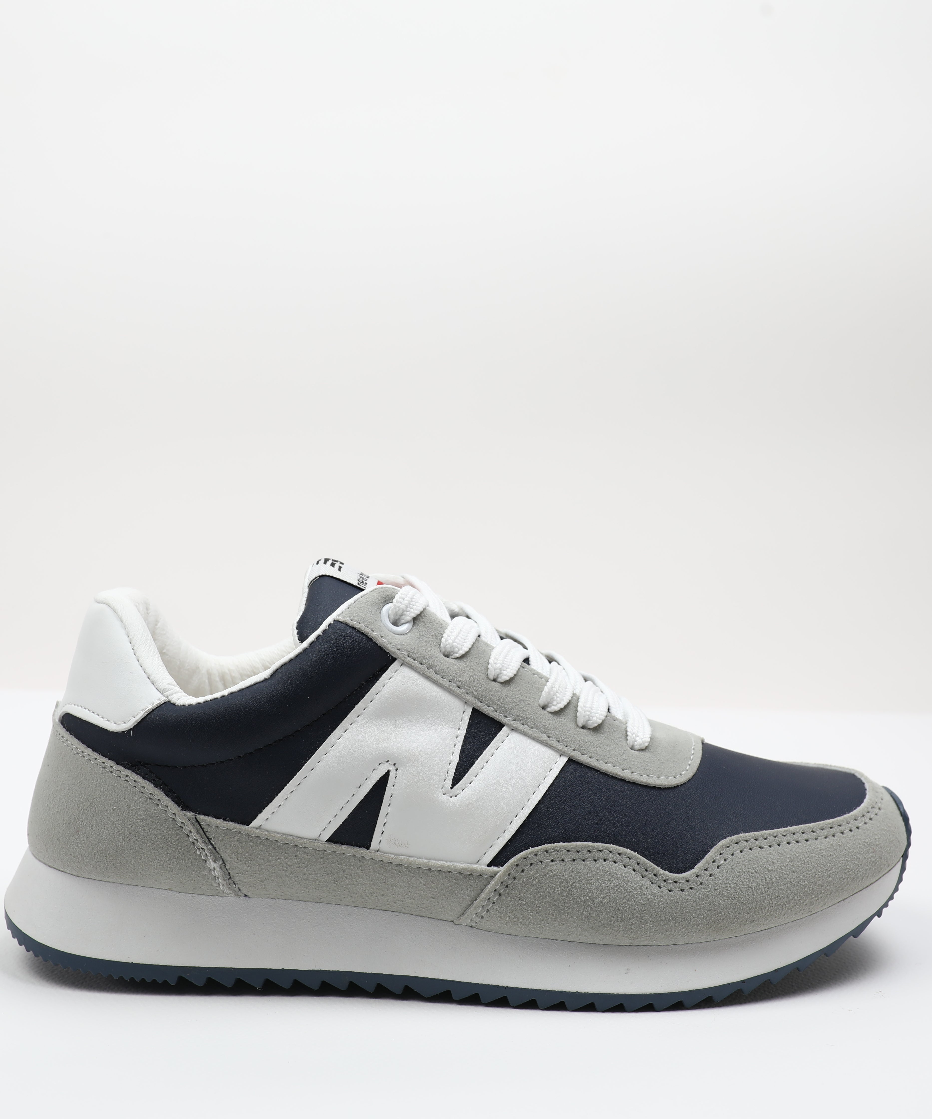 SHOES - MEN - CASUAL