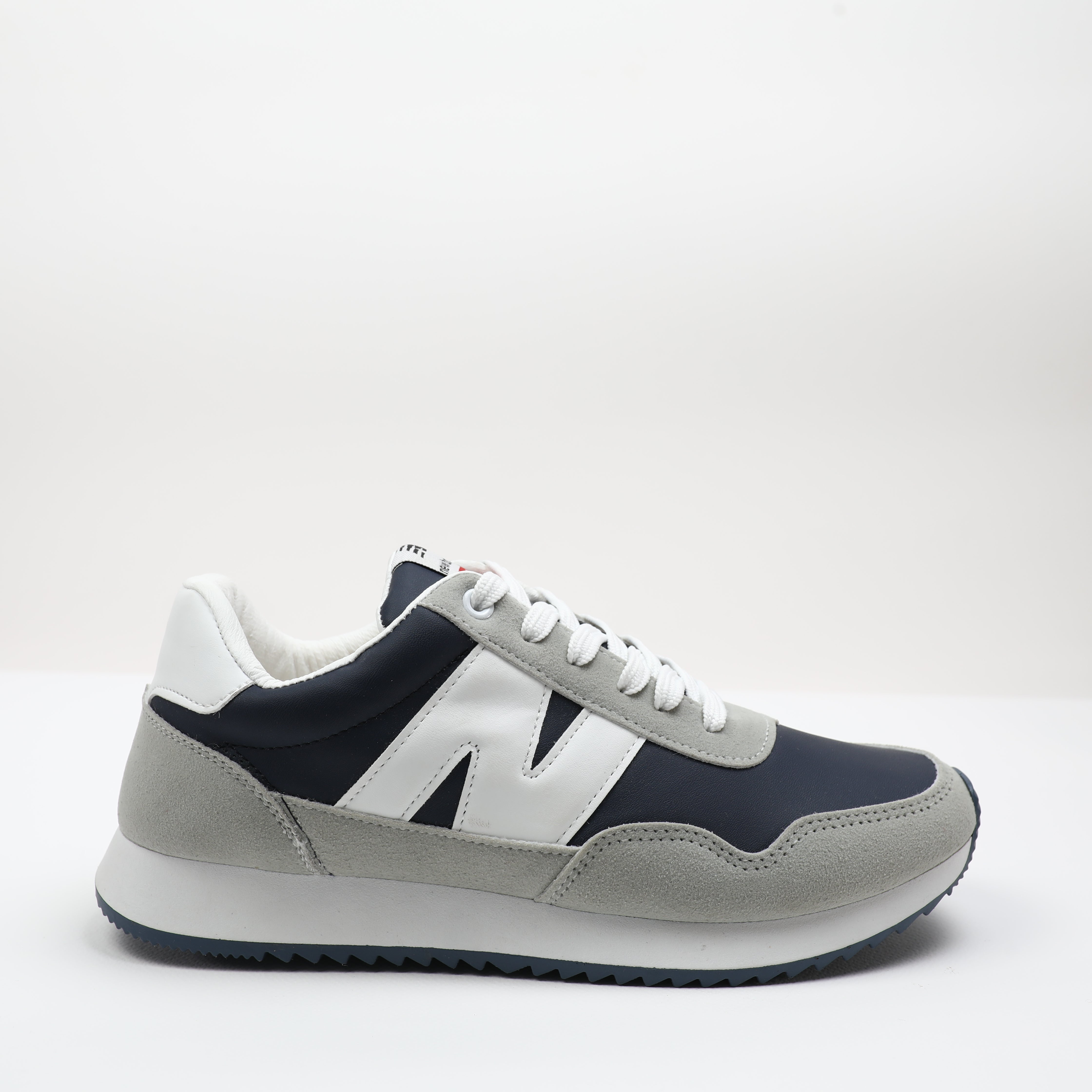 SHOES - MEN - CASUAL